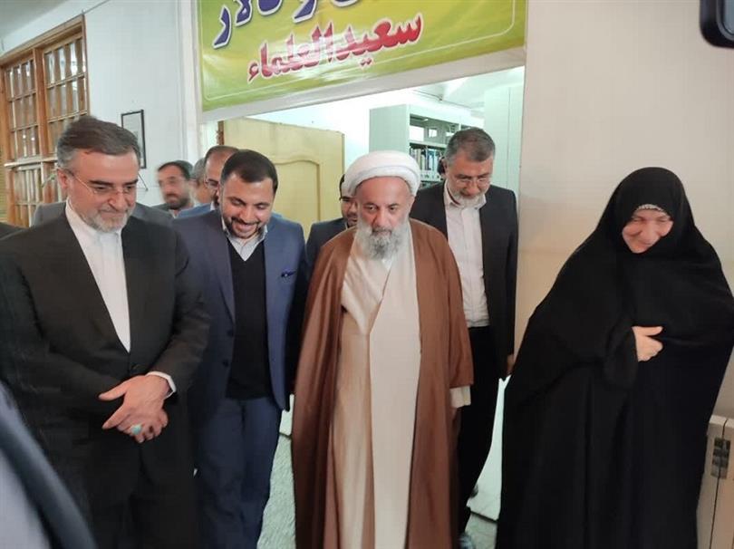 بازدید مهندس زارع پور، وزیر ارتباطات و فناوری اطلاعات از کتابخانه، بهمن 1402