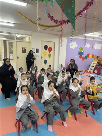 اجرای برنامه های فرهنگی با مشارکت مدارس در بخش کودک