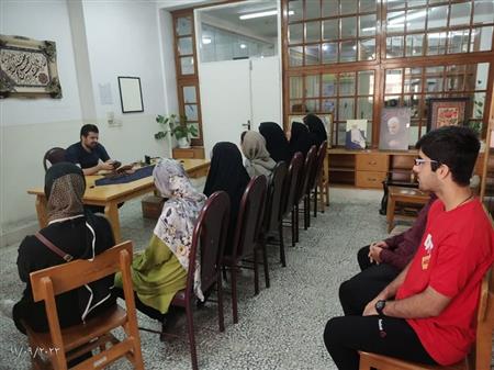 کارگاه آموزشی آشنایی با هنر چرم دوزی